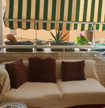 Habitación En Piso Compartido, *
